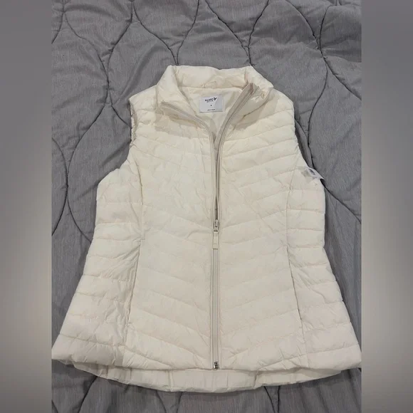 Vest - Picture 1 of 1